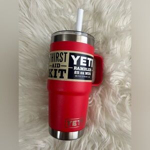 25 oz Yeti Mug NWT